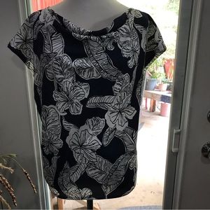 MELLODAY NWT LADIES TOP CAP SLEEVES Navy/White Floral Print